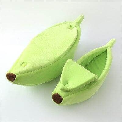 Green color banana pet bed