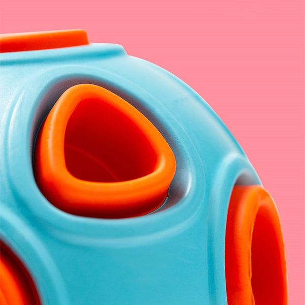 Pet Dog Ball Chew Toy Rubber Snack Dogs Training Ball Outdoor Play with Sound/Lights