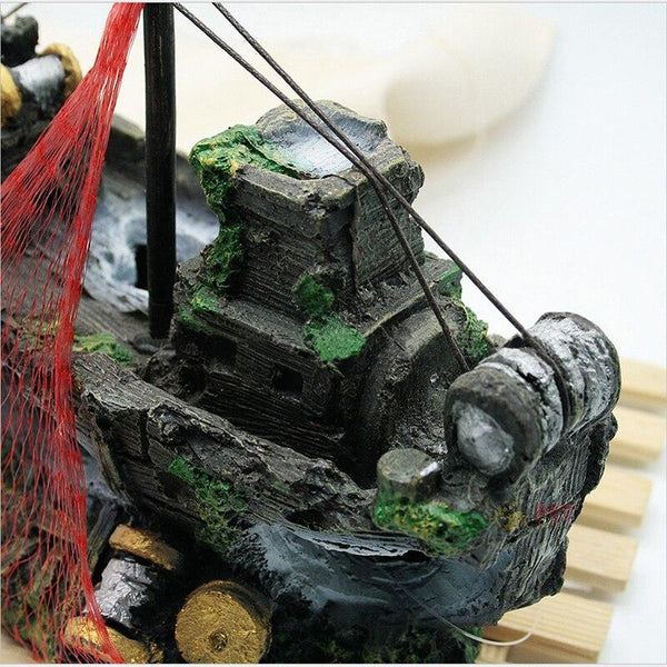 Resin Shipwreck Aquarium Decoration Pirate Treasure Ship & Fishing Net Fish Tank Statue